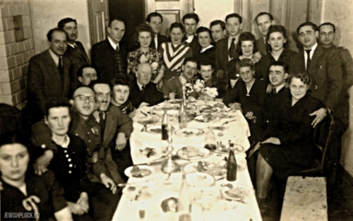 Wedding reception of Ilonka Rappel and Adam Neuman-Nowicki, Płock, 1946 (photo from the private collection of Anat Alperin)